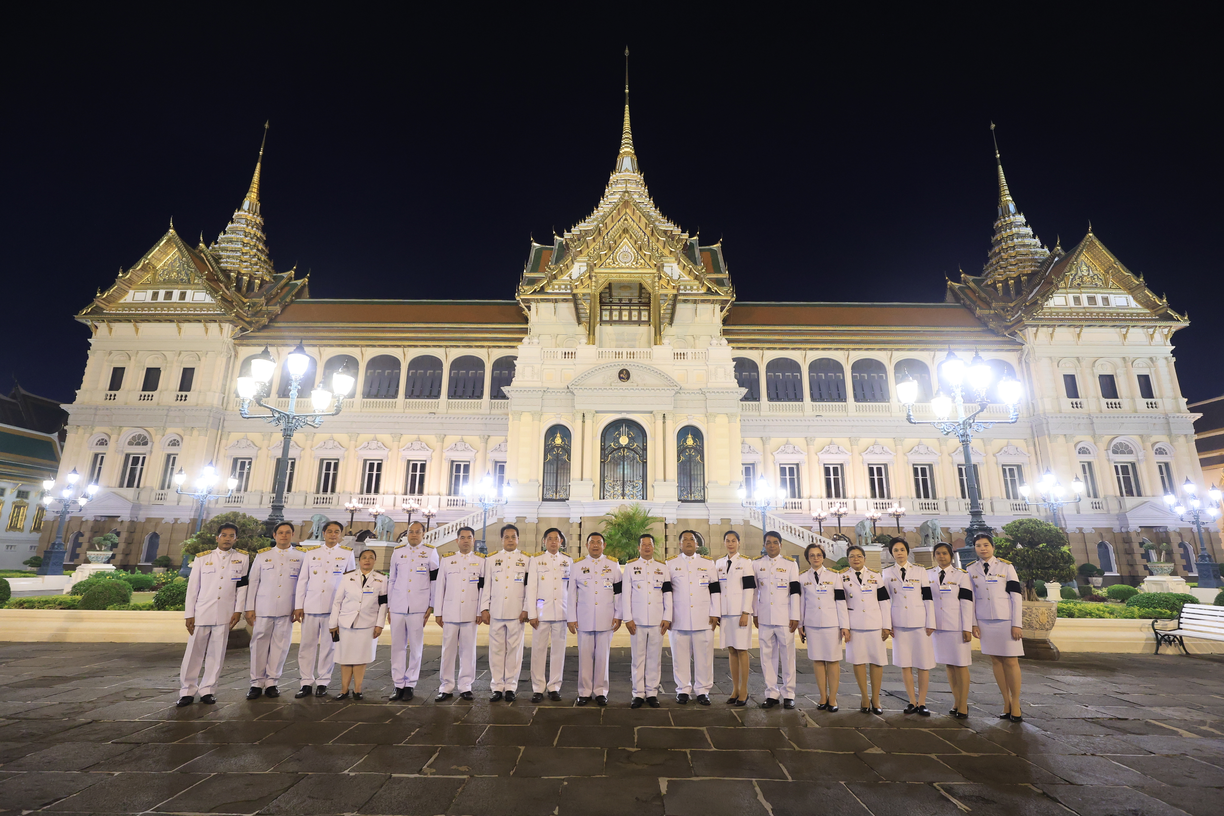 title - สำนักงานการปฏิรูปที่ดินเพื่อเกษตรกรรม รับพระราชทานพระบรมราชานุญาตให้ร่วมเป็นเจ้าภาพบำเพ็ญกุศลถวายพระบรมศพ สมเด็จพระนางเจ้าสิริกิติ์ พระบรมราชินีนาถ พระบรมราชชนนีพันปีหลวง